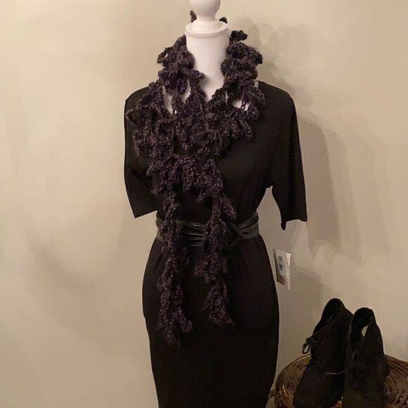 Brand new hand crocheted fuzzy purple Boa scarf - Picture 3 of 10